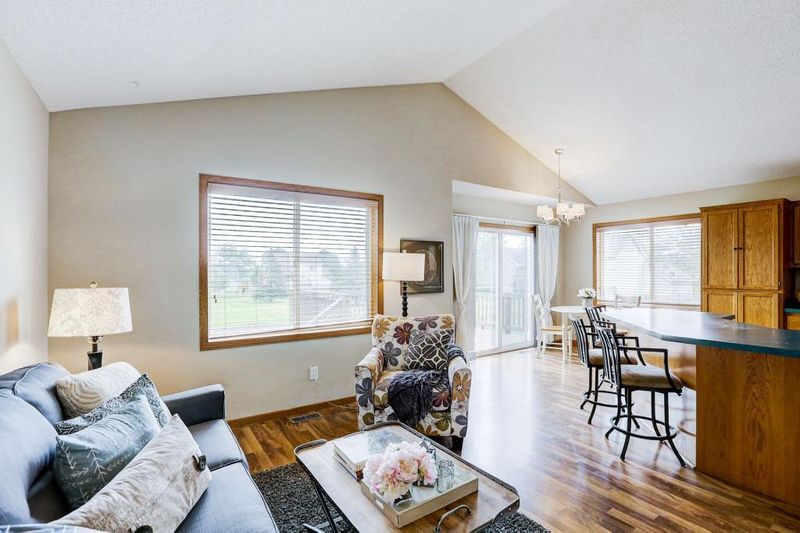 609 13th St, Farmington, MN 55024