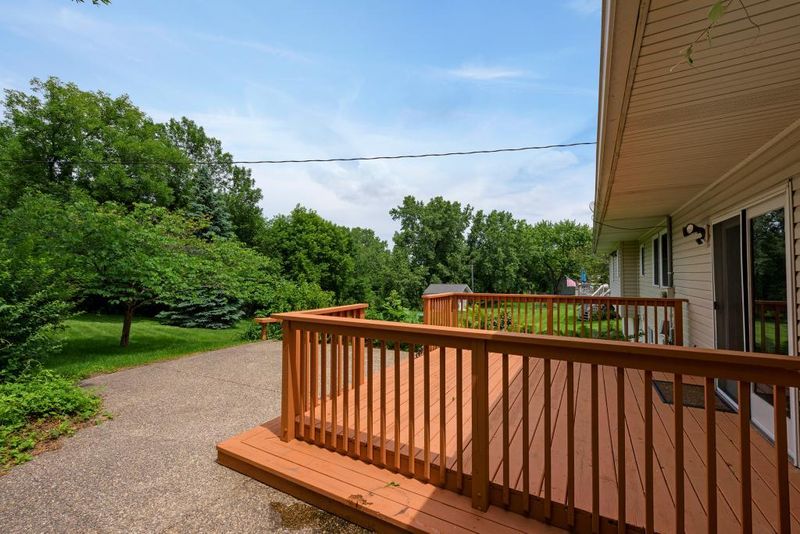 12852 1st Ave S, Burnsville, MN 55337