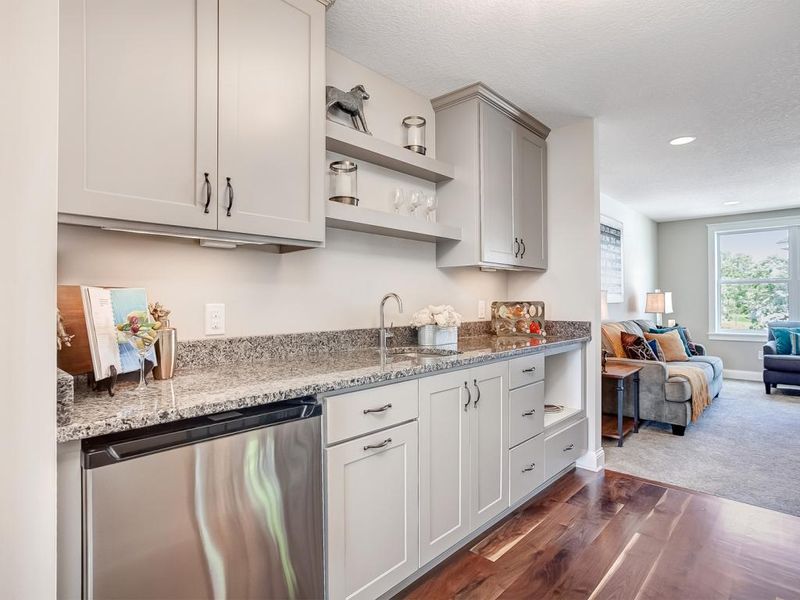10616 Brookside Trl, Champlin, MN 55316