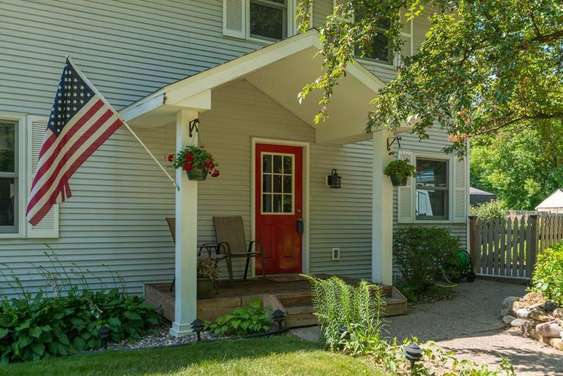 5850 Lynwood Blvd, Mound, MN 55364