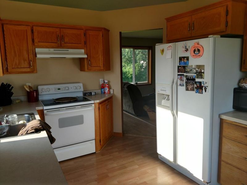 512 Birch St SW, Isanti, MN 55040