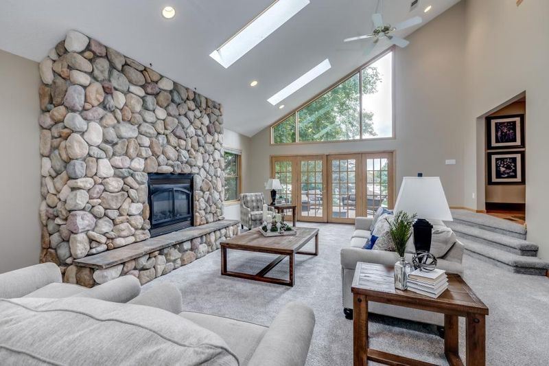 4926 Bartlett Blvd, Mound, MN 55364