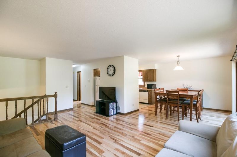 1707 Ridgewood Ave, White Bear Lake, MN 55110