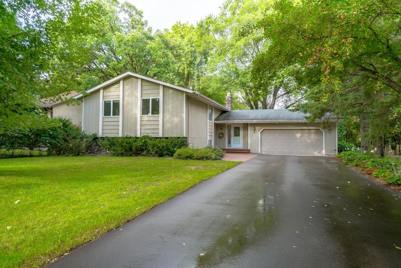 2583 Dianne St, North Saint Paul, MN 55109