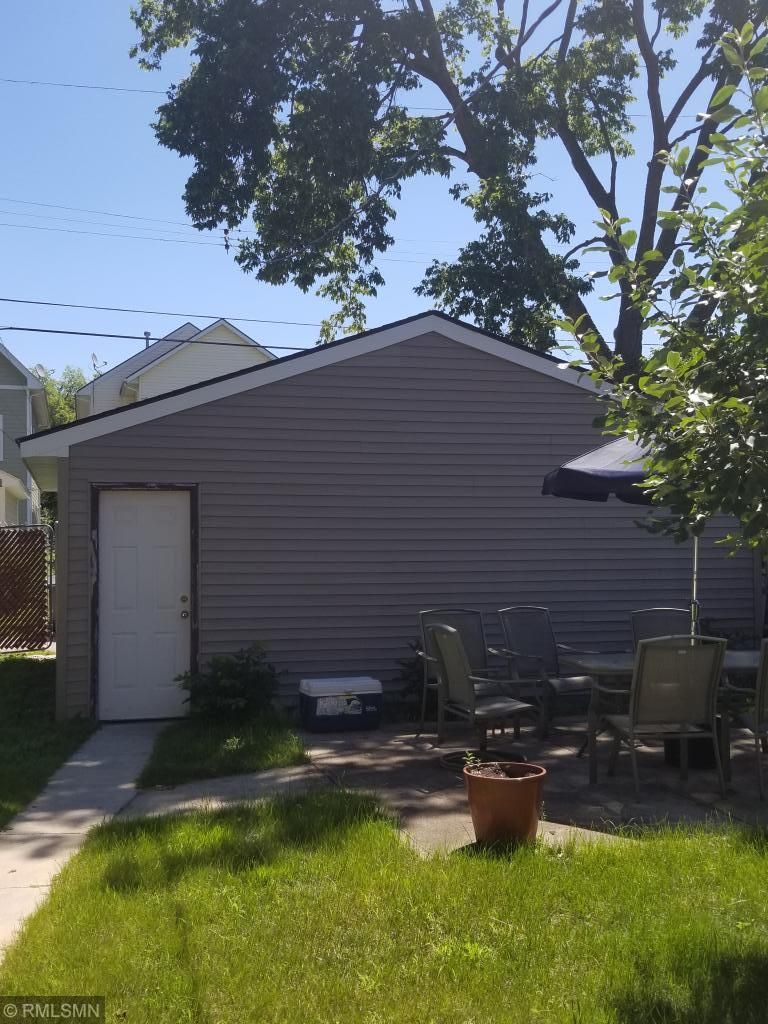 2737 13th Ave S, Minneapolis, MN 55407