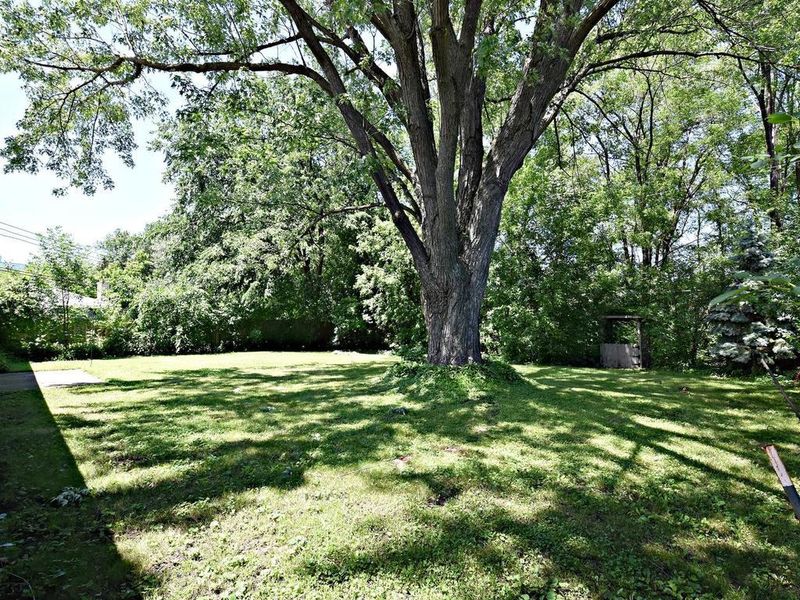 3316 W 81st St, Bloomington, MN 55431