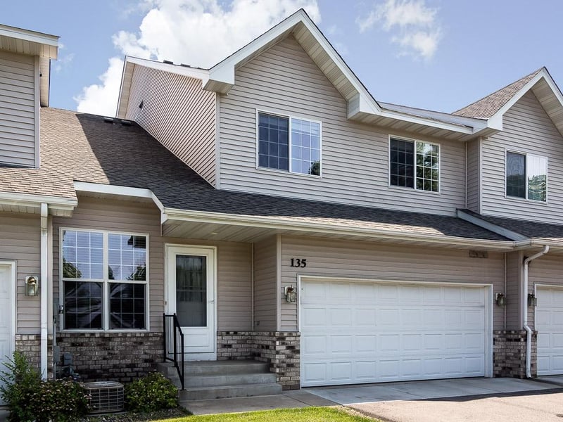 135 Appleblossom Ln, Prior Lake, MN 55379