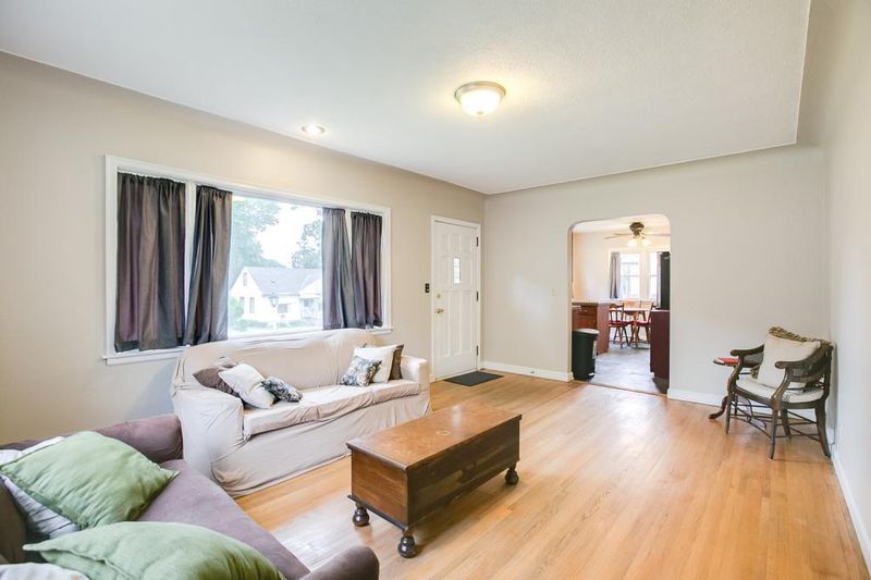 1229 Danforth St, Saint Paul, MN 55117
