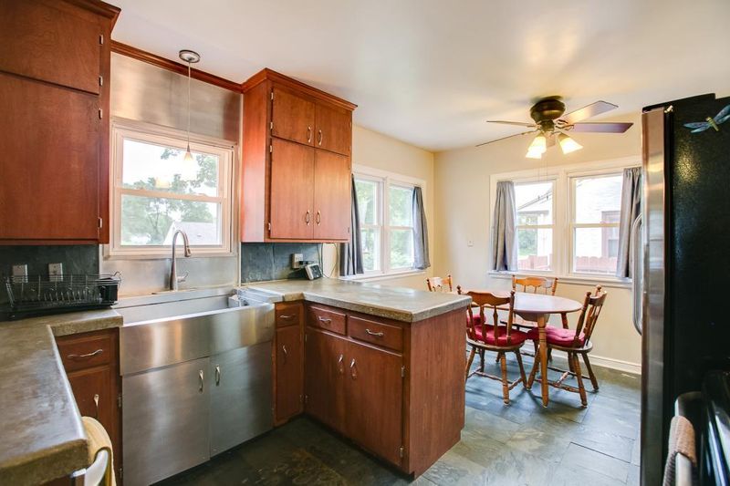 1229 Danforth St, Saint Paul, MN 55117