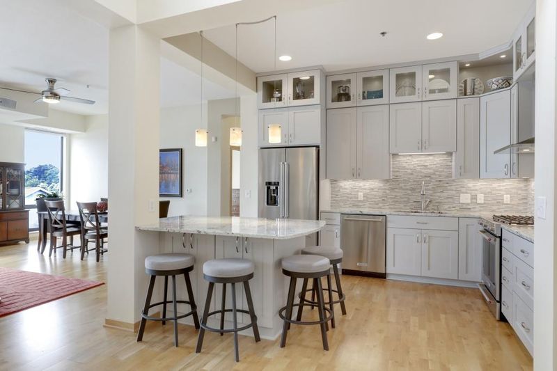 312 Spring St #411, Saint Paul, MN 55102