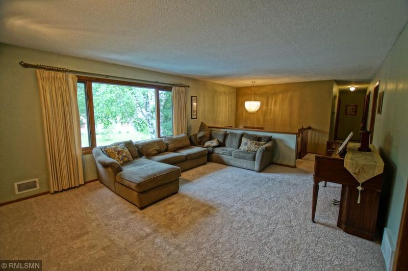 1454 18th Ave NW, New Brighton, MN 55112