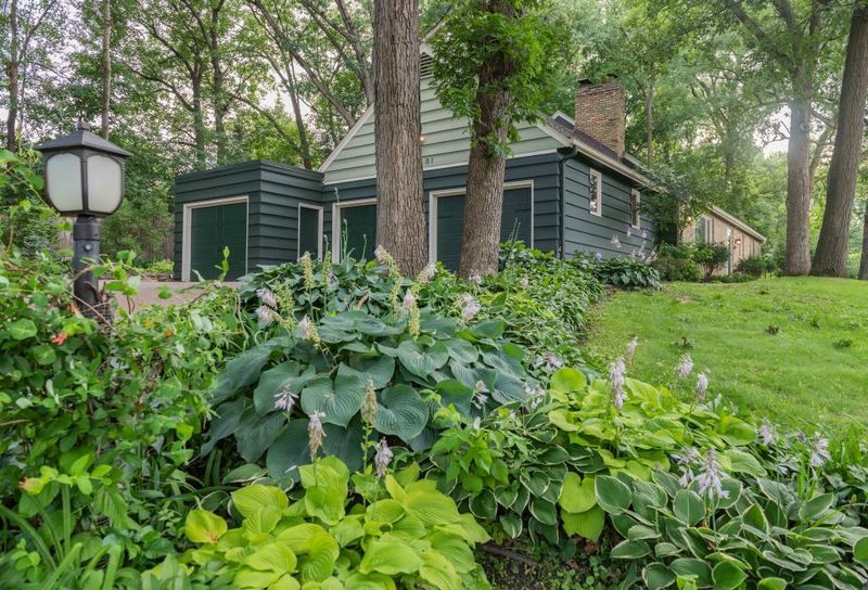 15601 Wing Lake Dr, Minnetonka, MN 55345