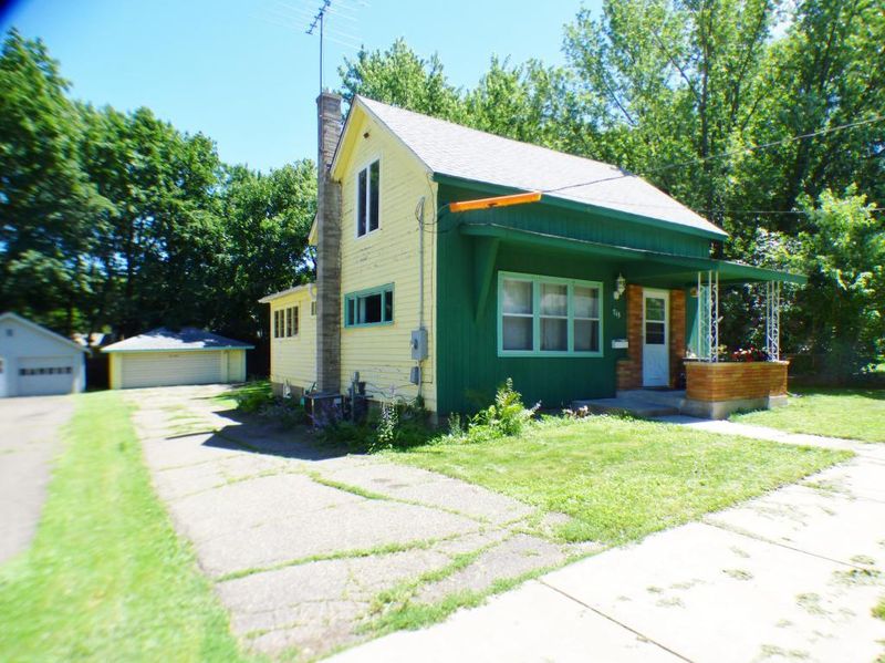 715 5th St S, Stillwater, MN 55082