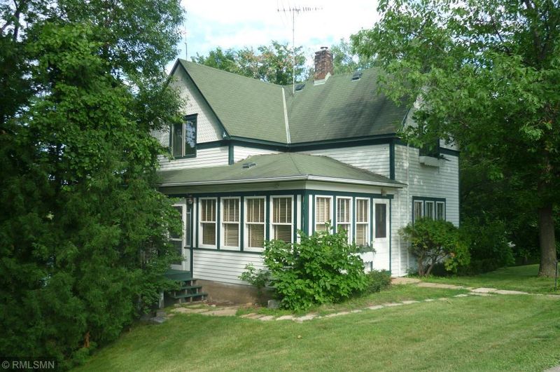 112 N Main St, Center City, MN 55012