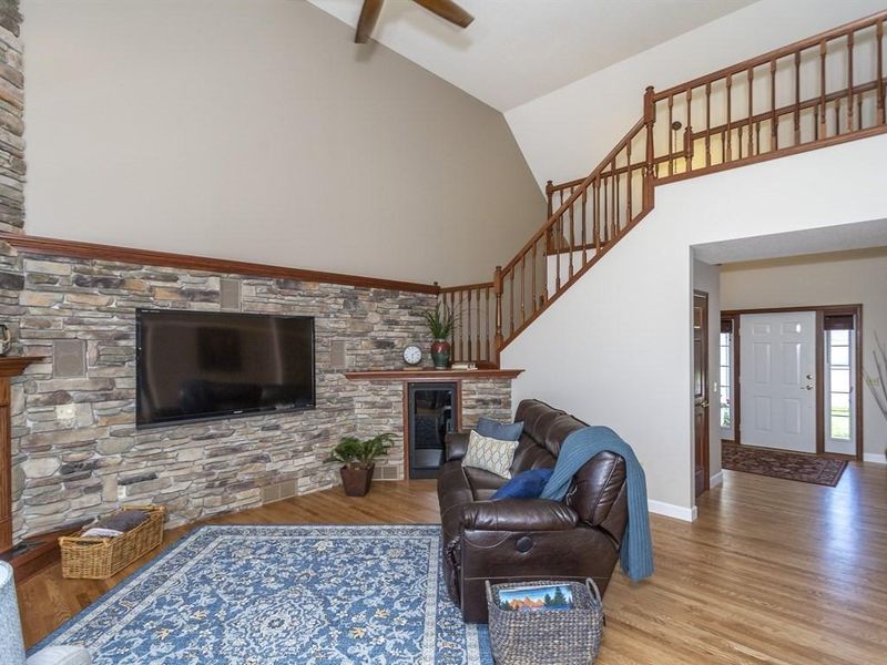 4009 Pine Meadow Dr, Eau Claire, WI 54701