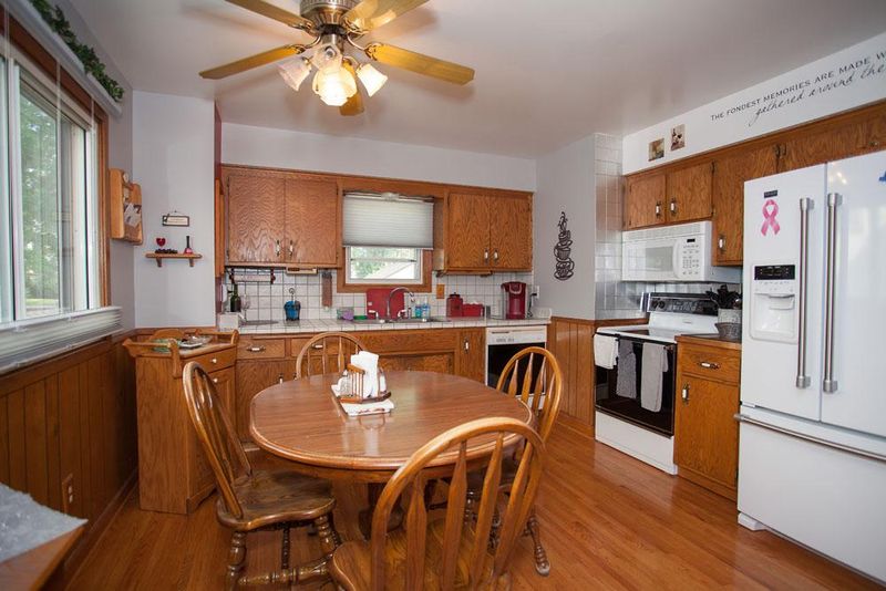 1706 Sims Ave, Saint Paul, MN 55106