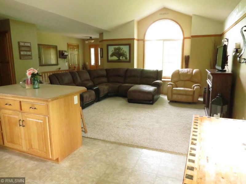 4779 374th St, North Branch, MN 55056