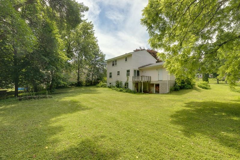 4837 Williston Rd, Minnetonka, MN 55345
