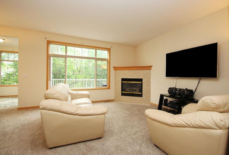 7627 Ponds Edge Pa, Savage, MN 55378