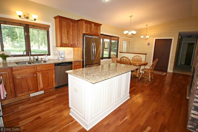 9733 Sundance Rd, Rogers, MN 55374