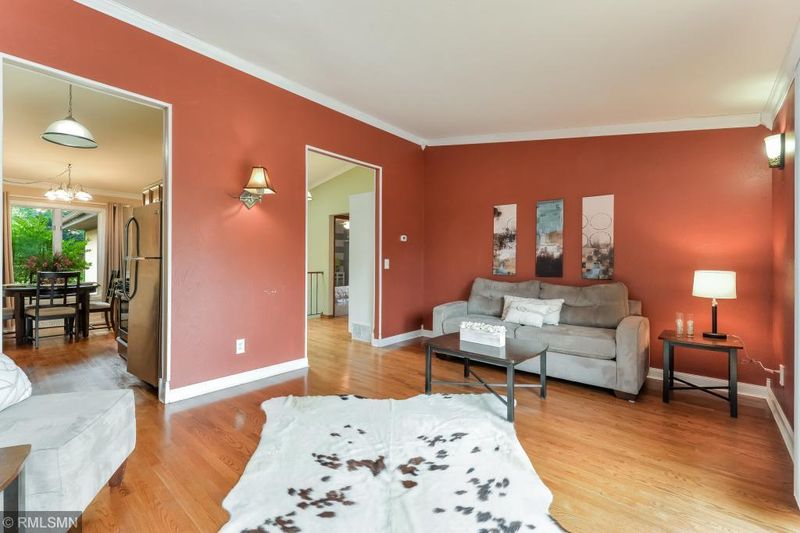 801 Prairie St S, Shakopee, MN 55379