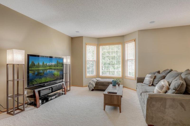 6782 158th St W, Apple Valley, MN 55124