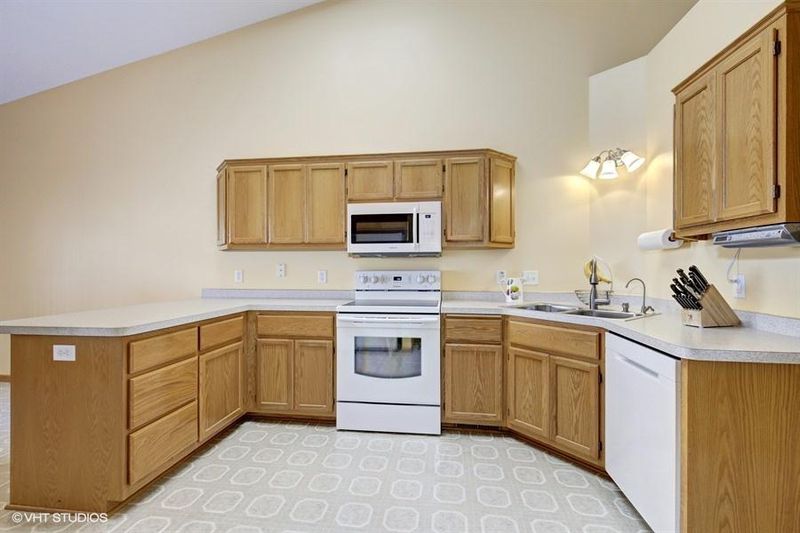42 Pine Pl, Farmington, MN 55024