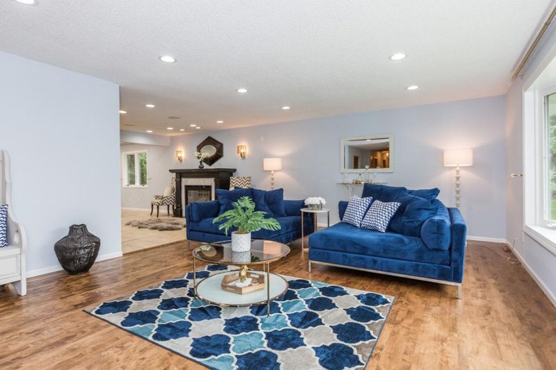 1404 W Danube Rd, Fridley, MN 55432