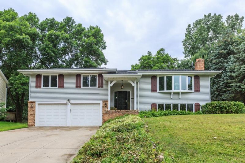 1404 W Danube Rd, Fridley, MN 55432