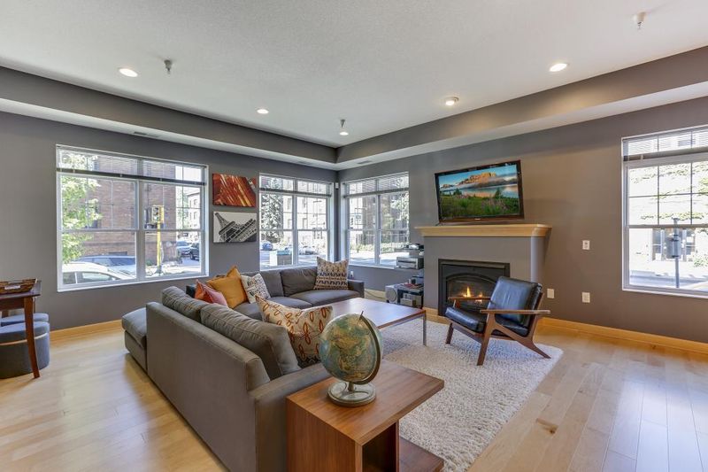 300 E 18th St, Minneapolis, MN 55404