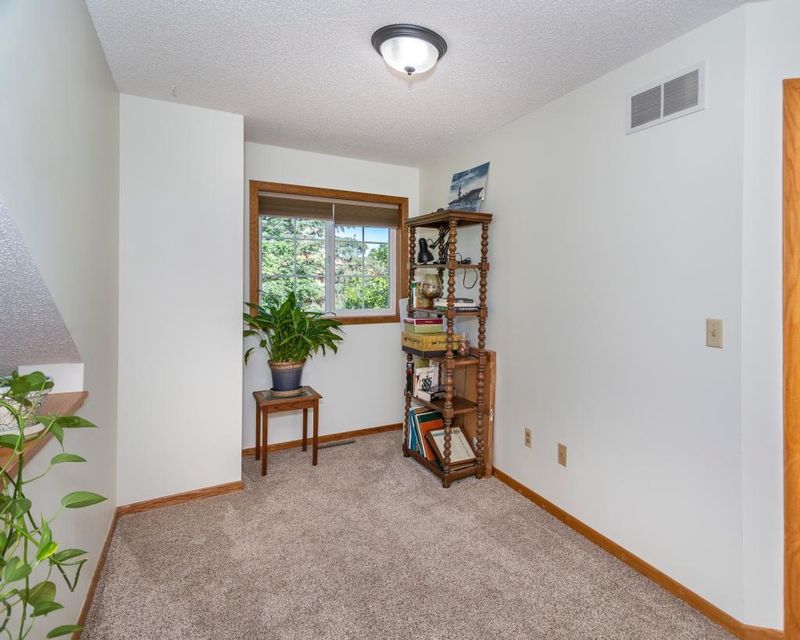1240 Birch Ct, White Bear Lake, MN 55110