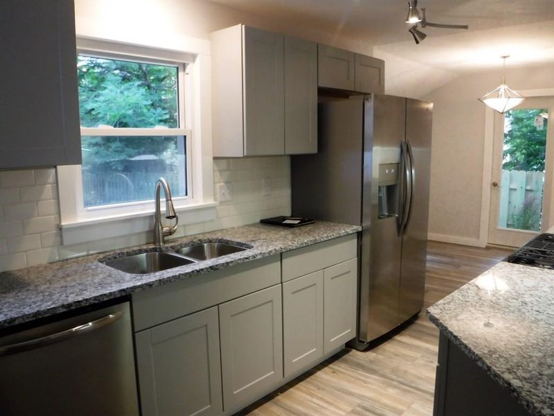906 Poplar St, Northfield, MN 55057