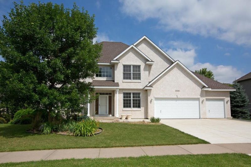 21181 Isotope Trl, Lakeville, MN 55044