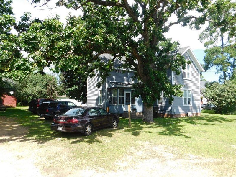 202 12th Ave W, Menomonie, WI 54751