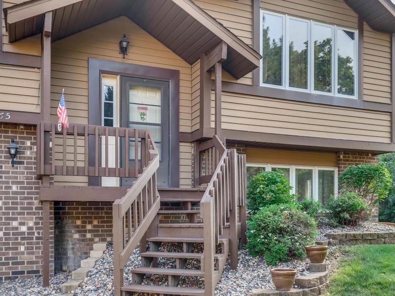 15765 Griffon Pa, Apple Valley, MN 55124