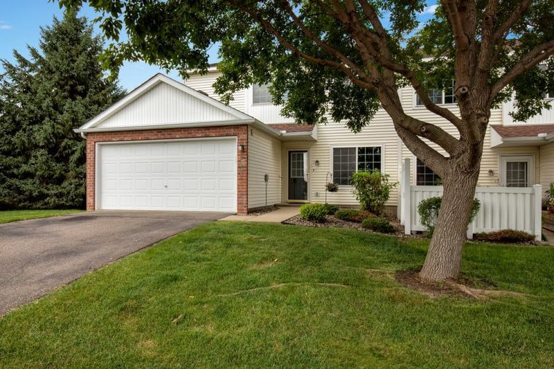 15731 Flackwood Trl, Apple Valley, MN 55124