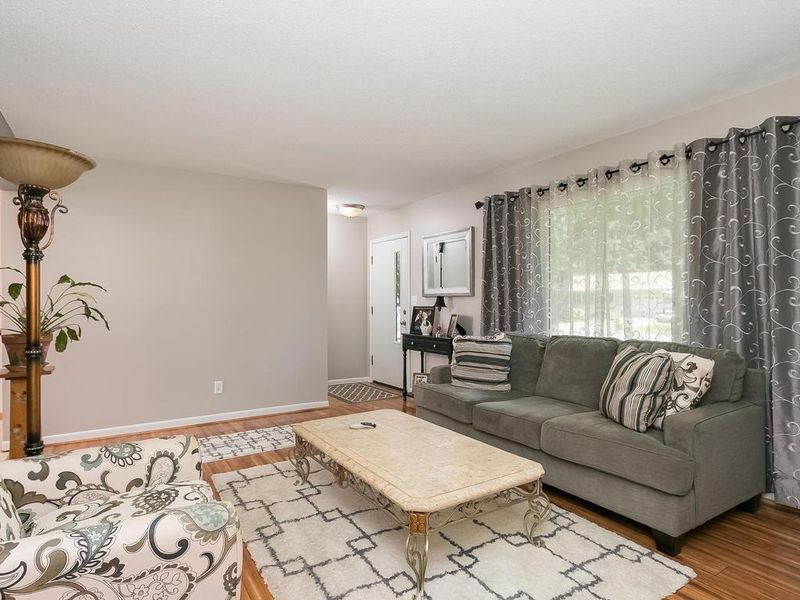 445 Ashland St N, Cambridge, MN 55008
