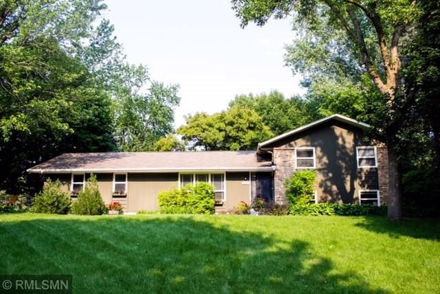 1684 Perkins Ln, Maple Plain, MN 55359