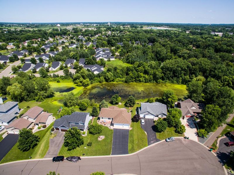 6975 Meadow Ct, Hugo, MN 55038