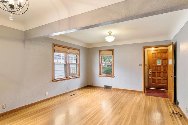 1173 Idaho Ave W, Saint Paul, MN 55108