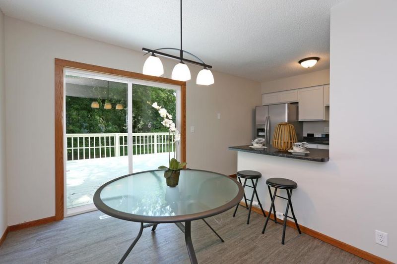 3373 Auger Ave, White Bear Lake, MN 55110