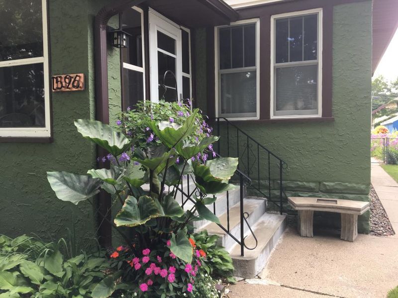 1596 Juliet Ave, Saint Paul, MN 55105