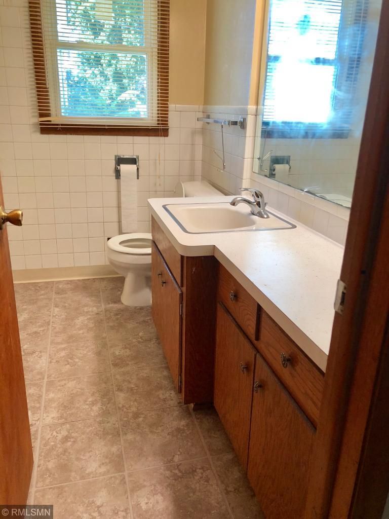 5206 Irving Ave N, Minneapolis, MN 55430