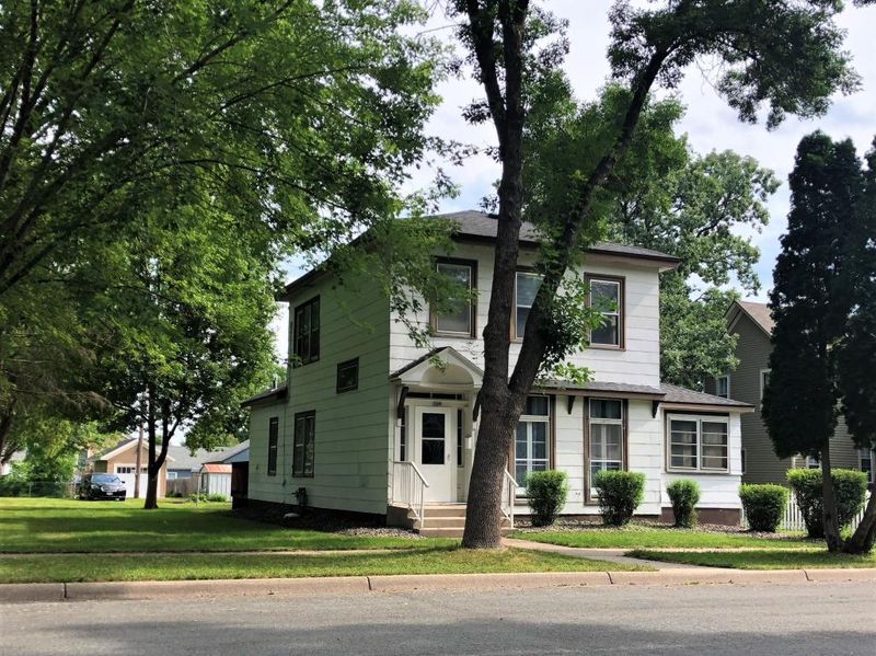 309 5th St E, Hastings, MN 55033