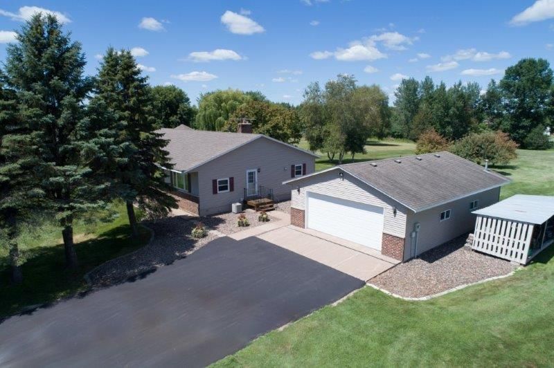 9508 Jennifer Ct, Chisago City, MN 55013