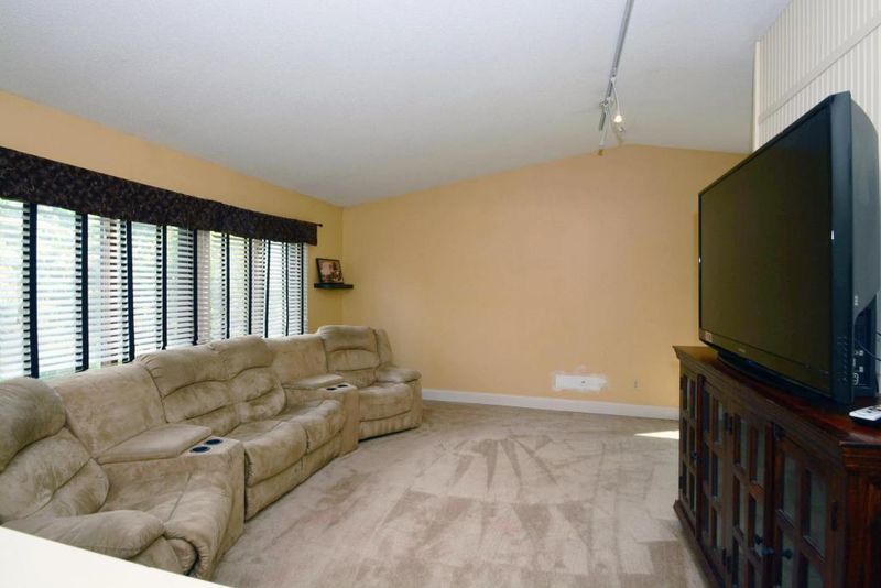 510 97th Ln NE, Blaine, MN 55434