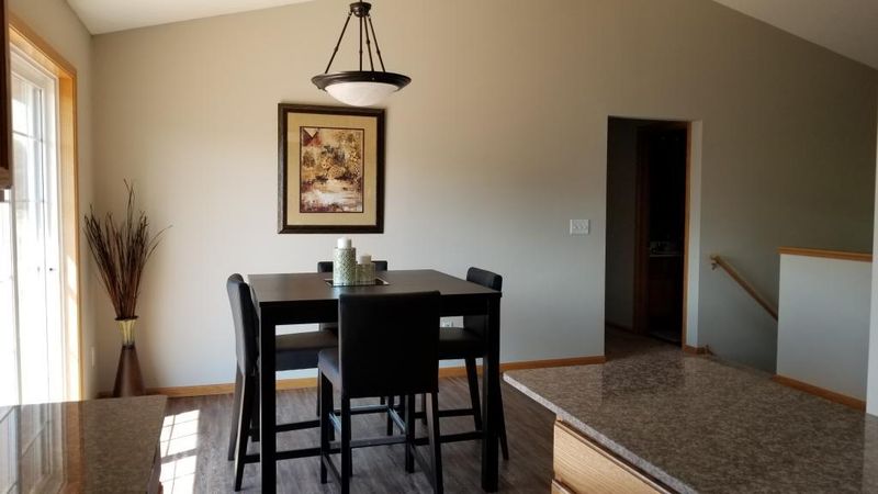 18719 Dylan Dr, Farmington, MN 55024