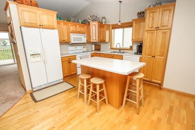 525 Elena Ln, Saint Joseph, MN 56374