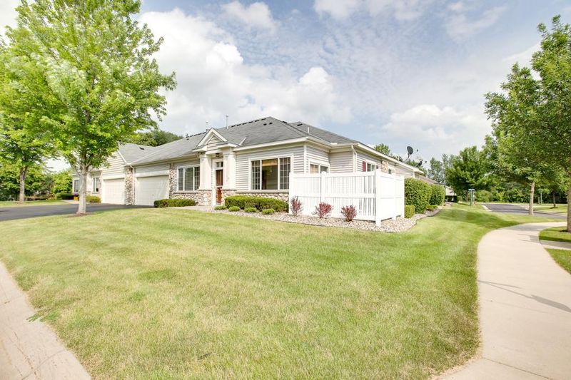 2035 Stahlke Way, Chaska, MN 55318