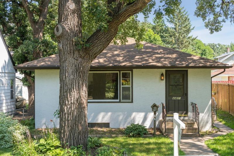 4421 4th St NE, Columbia Heights, MN 55421
